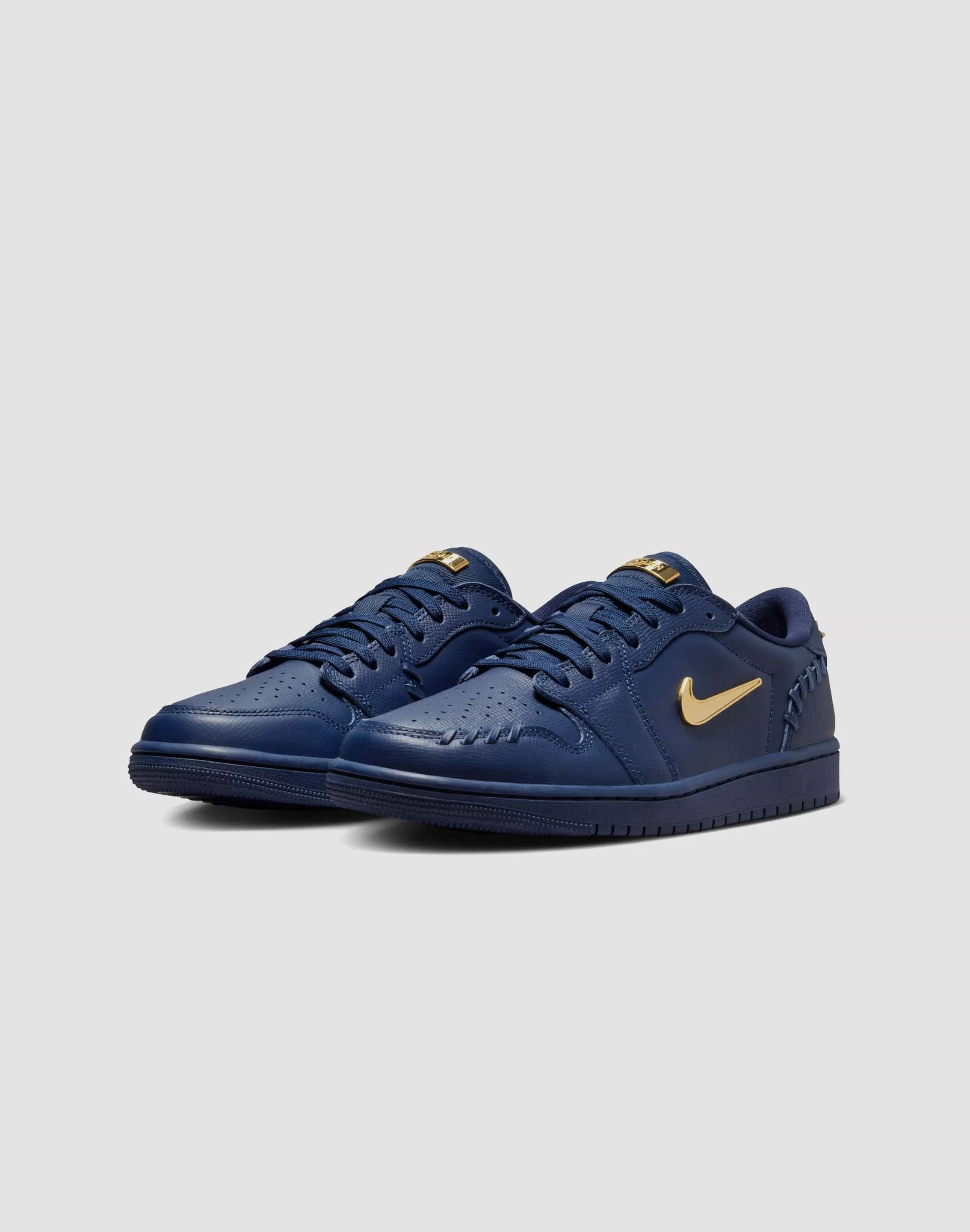 Snug Internal Sleeve Vertical Lift Enhancement Nike 1 Low Method of Make "Midnight Navy/Metallic Gold"