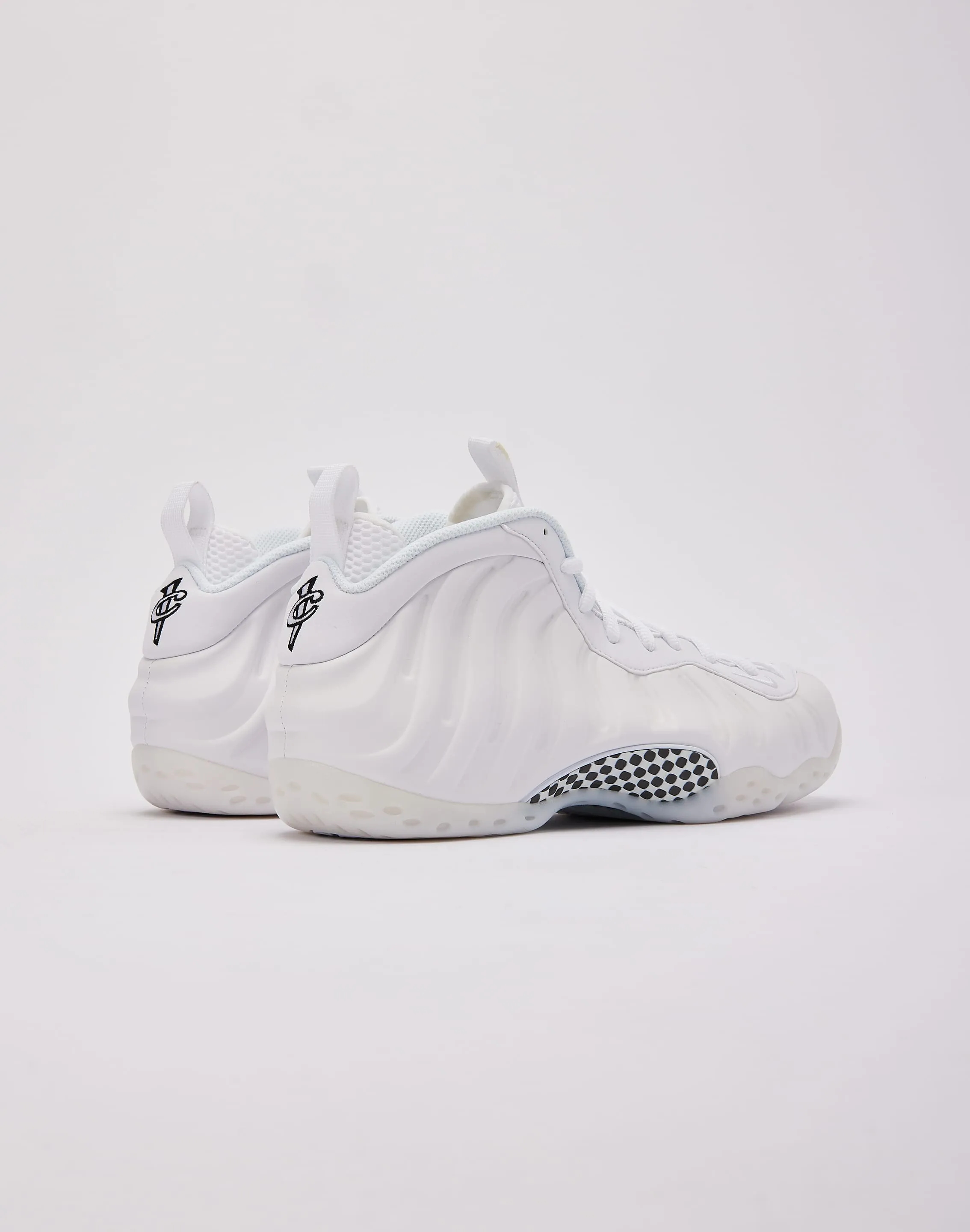 Gel Cushioning Nike Air Foamposite One 'Triple White'