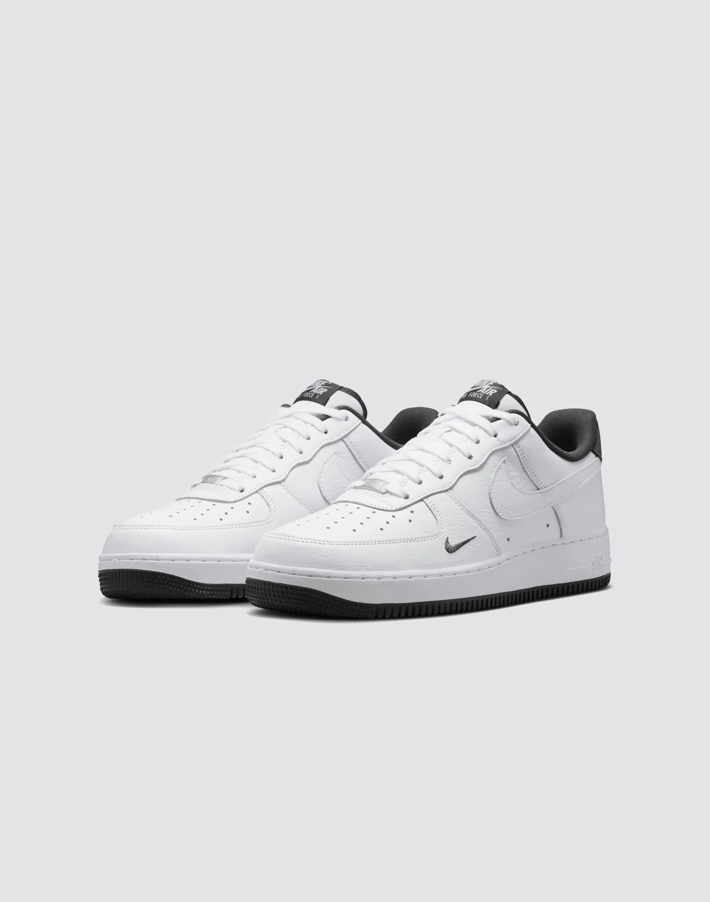 Ultra Responsive Forefoot Nike Air Force 1 '07 LV8