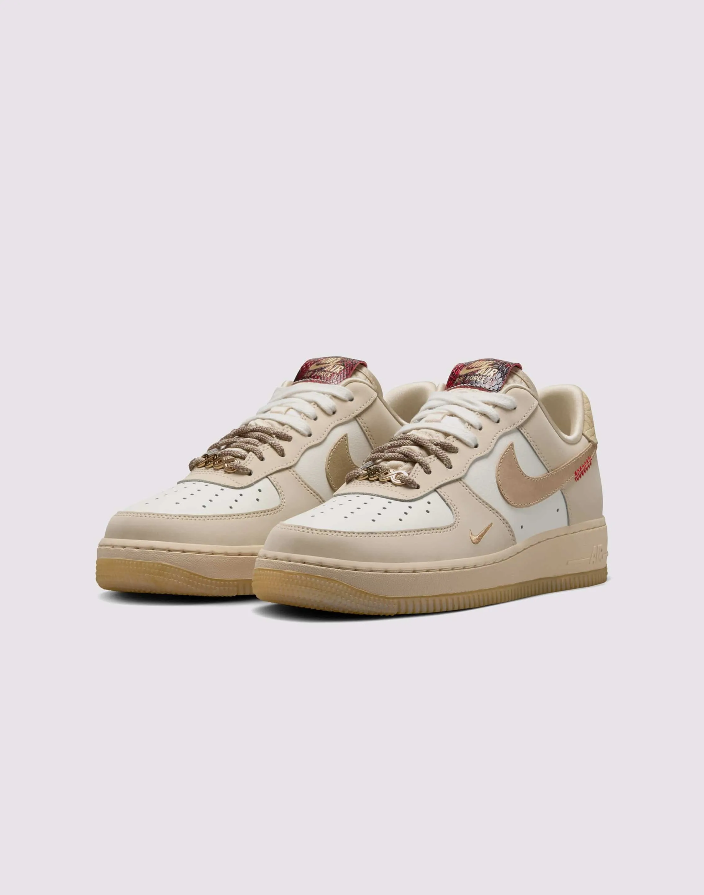 Nike Air Force 1 '07 LX Comfortable Straps