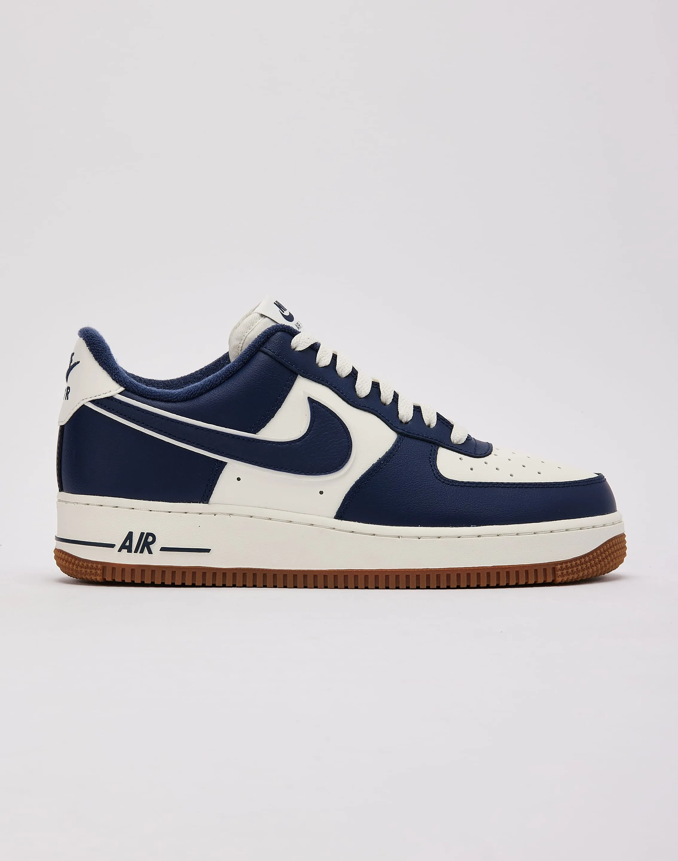 Nike Air Force 1 Low '07 LV8 Lace Locking Heel Stability