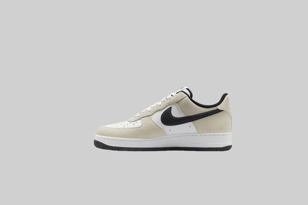 Nike Air Force 1 Low '07 LV8 'White and Khaki' Active Motion Adaptive Lacing Mechanism