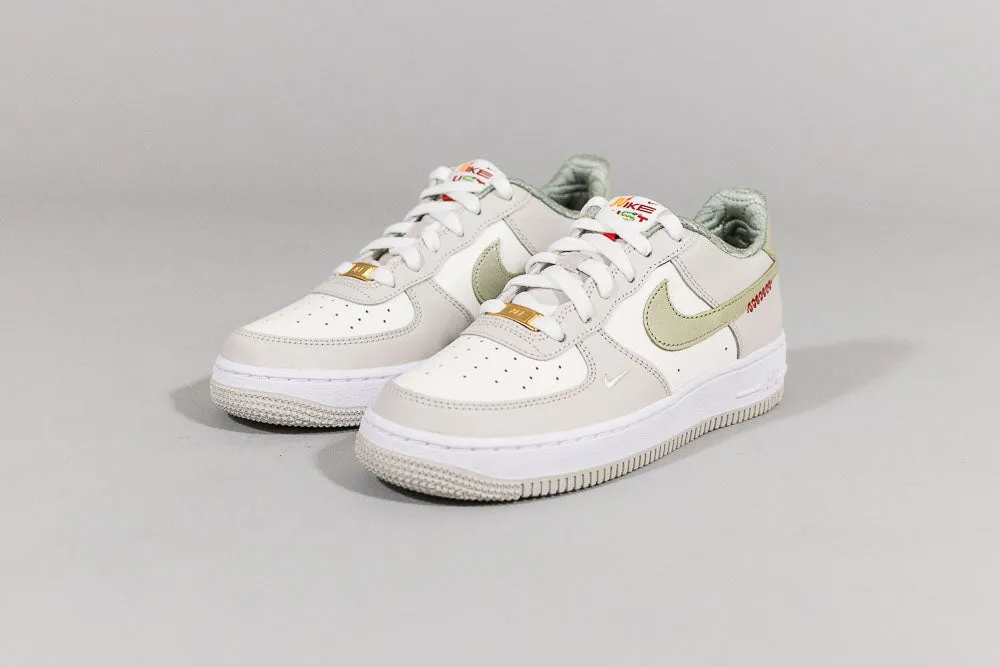 Slim performance Adaptive cushioning Nike Air Force 1 LV8 'Year of the Snake' (GS)