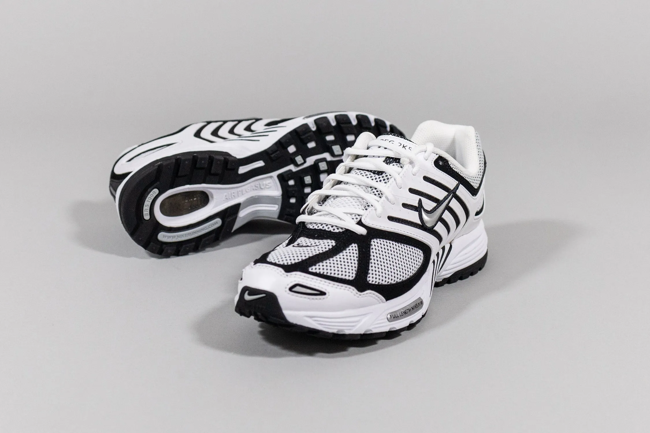 Lightness HeelCushion Nike Air Peg 2K5 'White and Black'