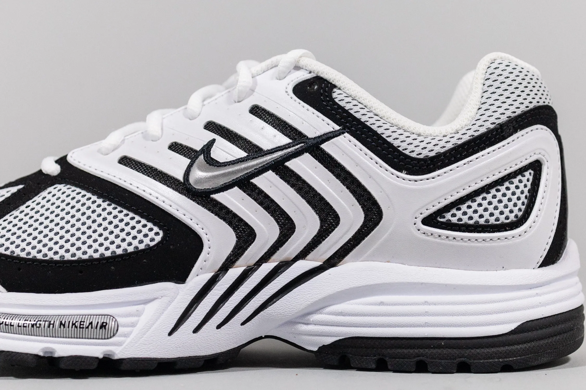 Nike Air Peg 2K5 'White and Black' Relax Vibe Fast Flow