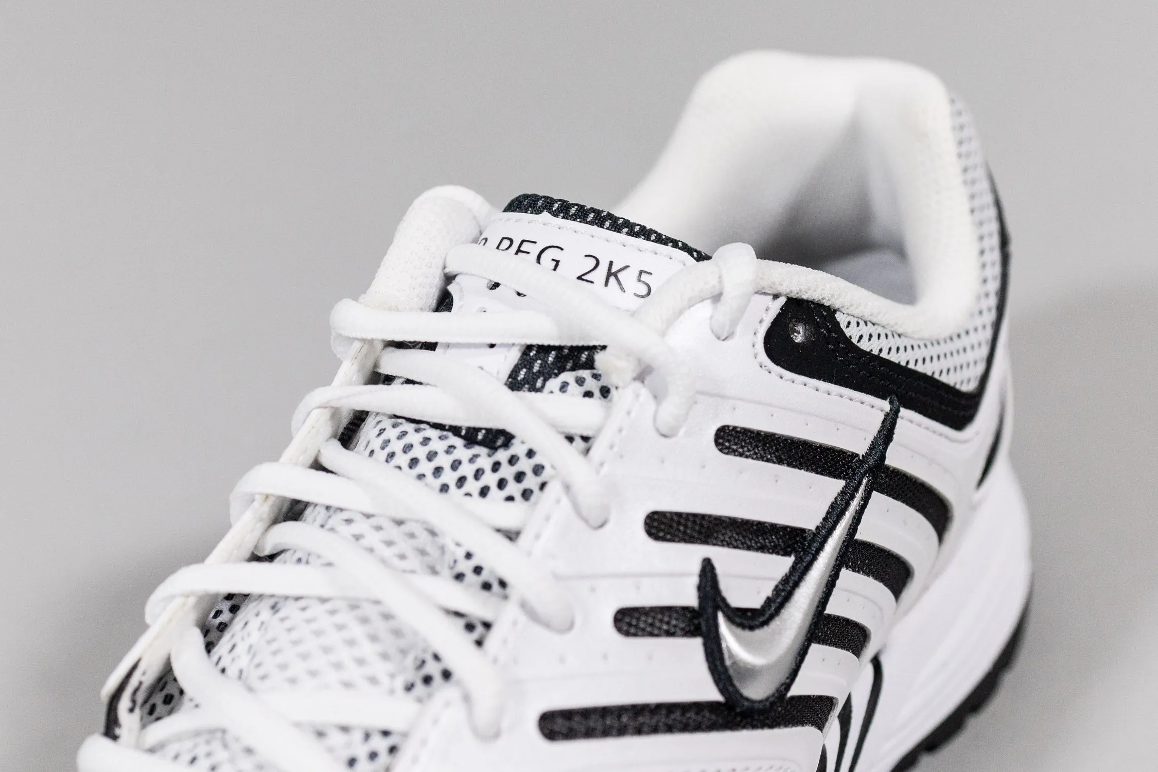 Nike Air Peg 2K5 'White and Black' Fresh Ride Heel Fit