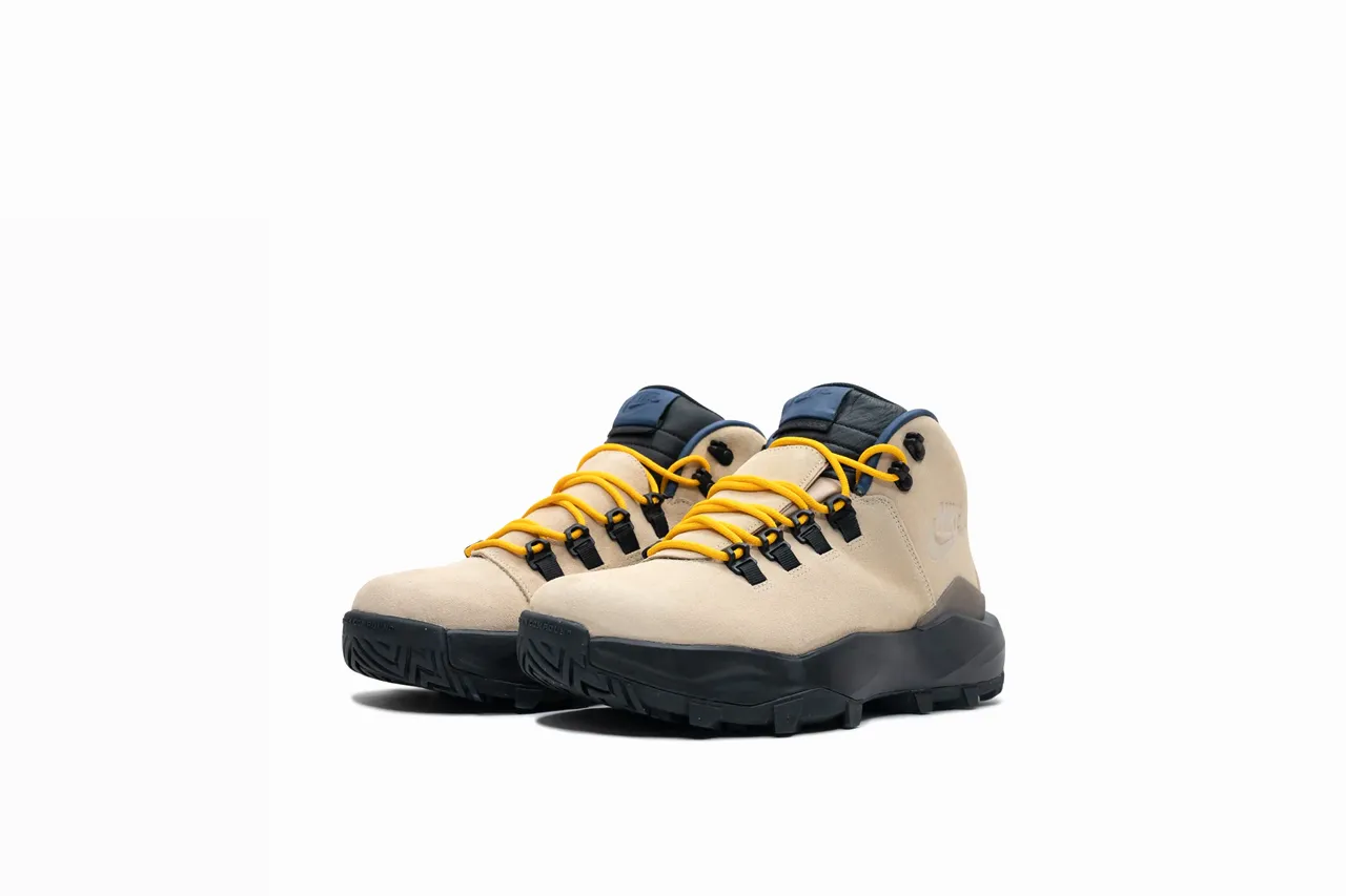 Nike Cygnal 'Desert Ore' Calm Fit