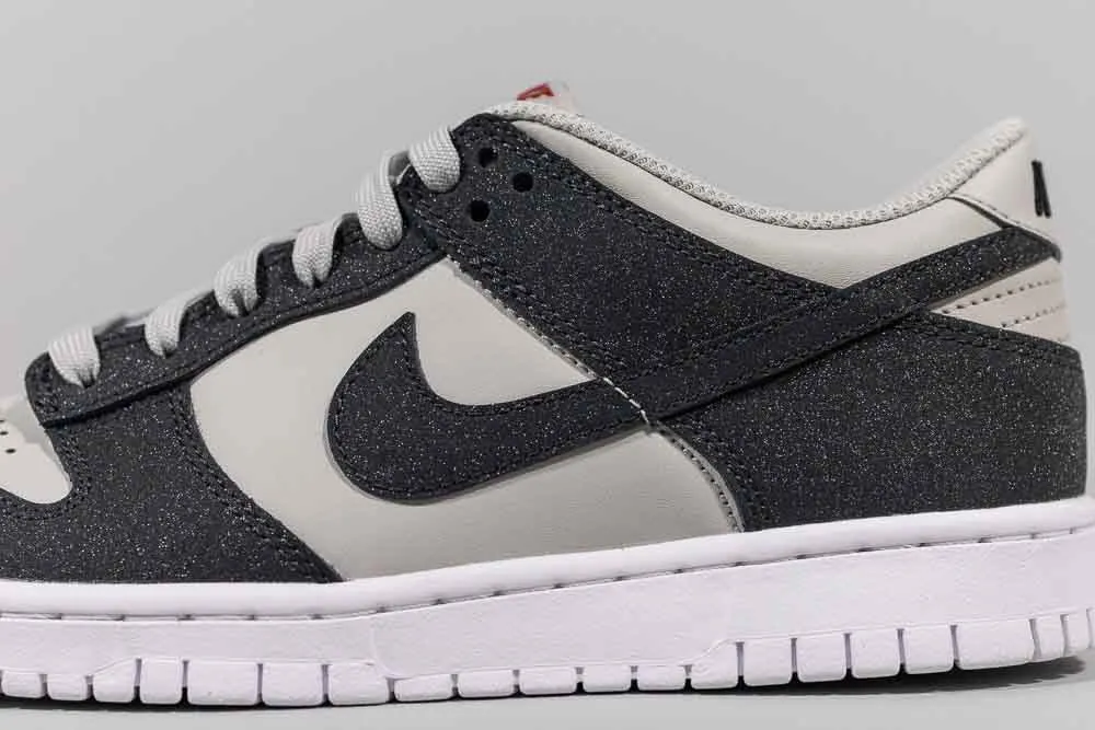 Durability Tested Sustainable Sole Construction Nike Dunk Low 'Anthracite Nike' (GS)