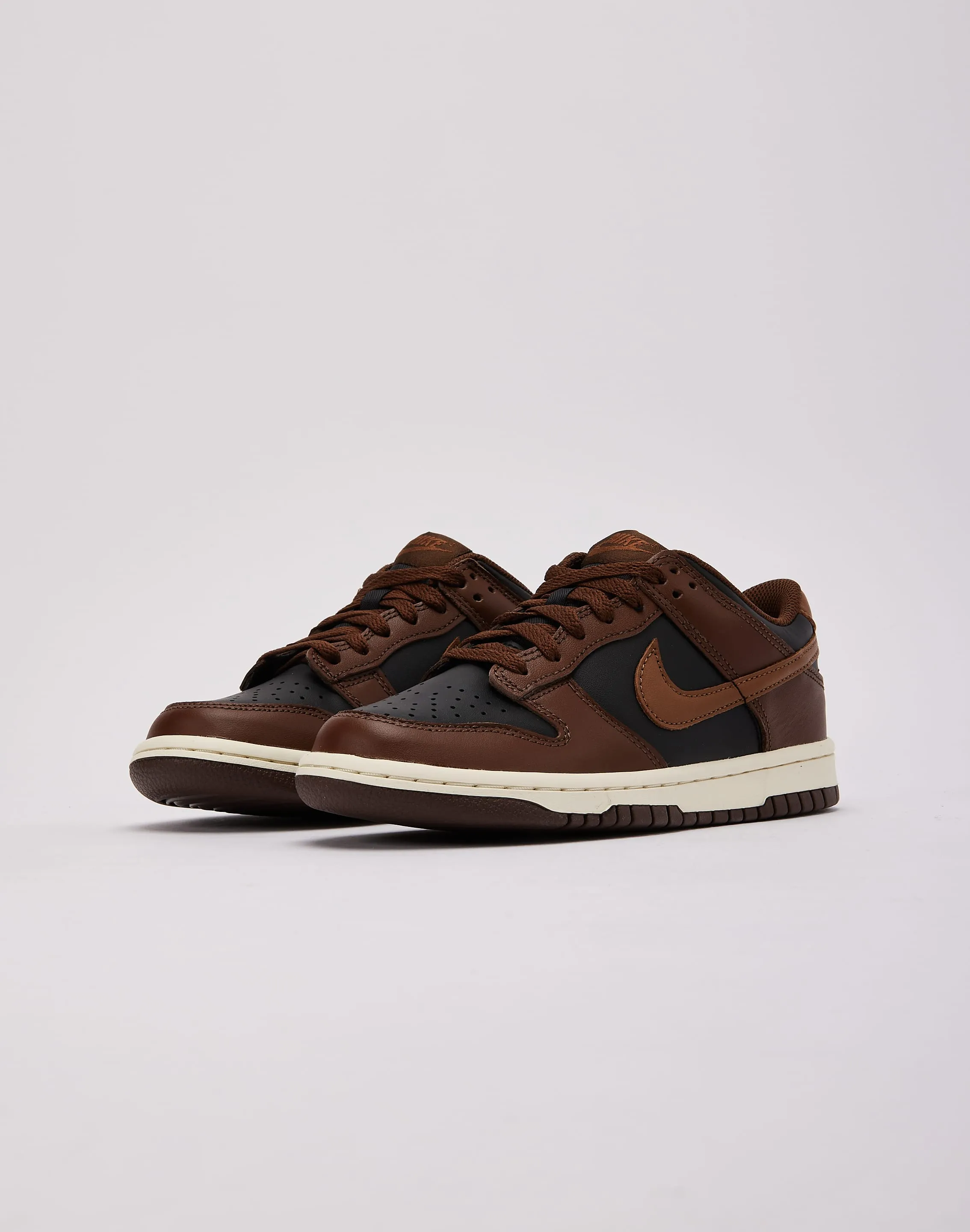 Rough Ground Nike Dunk Low Grade-School