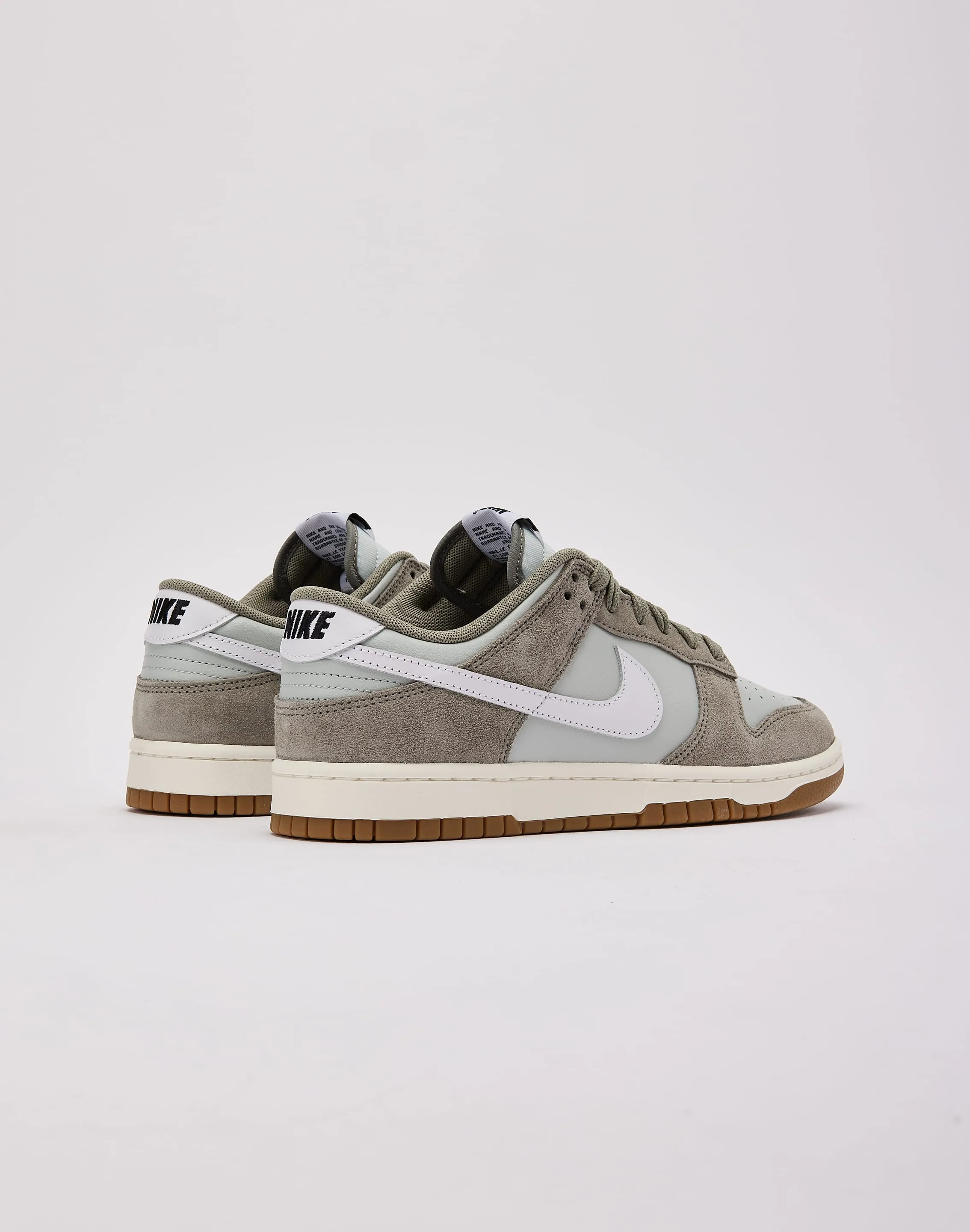Seamless construction Flex Zones Engineering Nike  Dunk Low Retro SE
