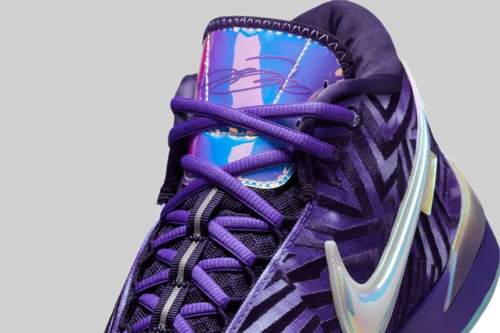 Ultra-soft traction Long distance Nike LeBron NXXT Genisus EP 'Persian Violet'