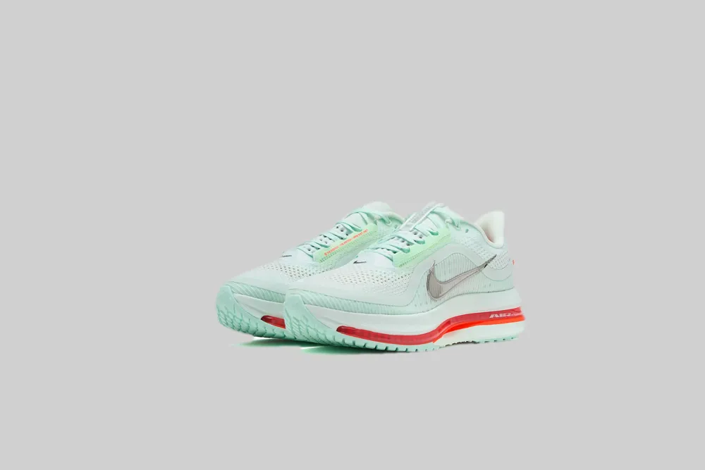 Seamless Comfort Style Motion Nike Pegasus Premium 'Barely Green'