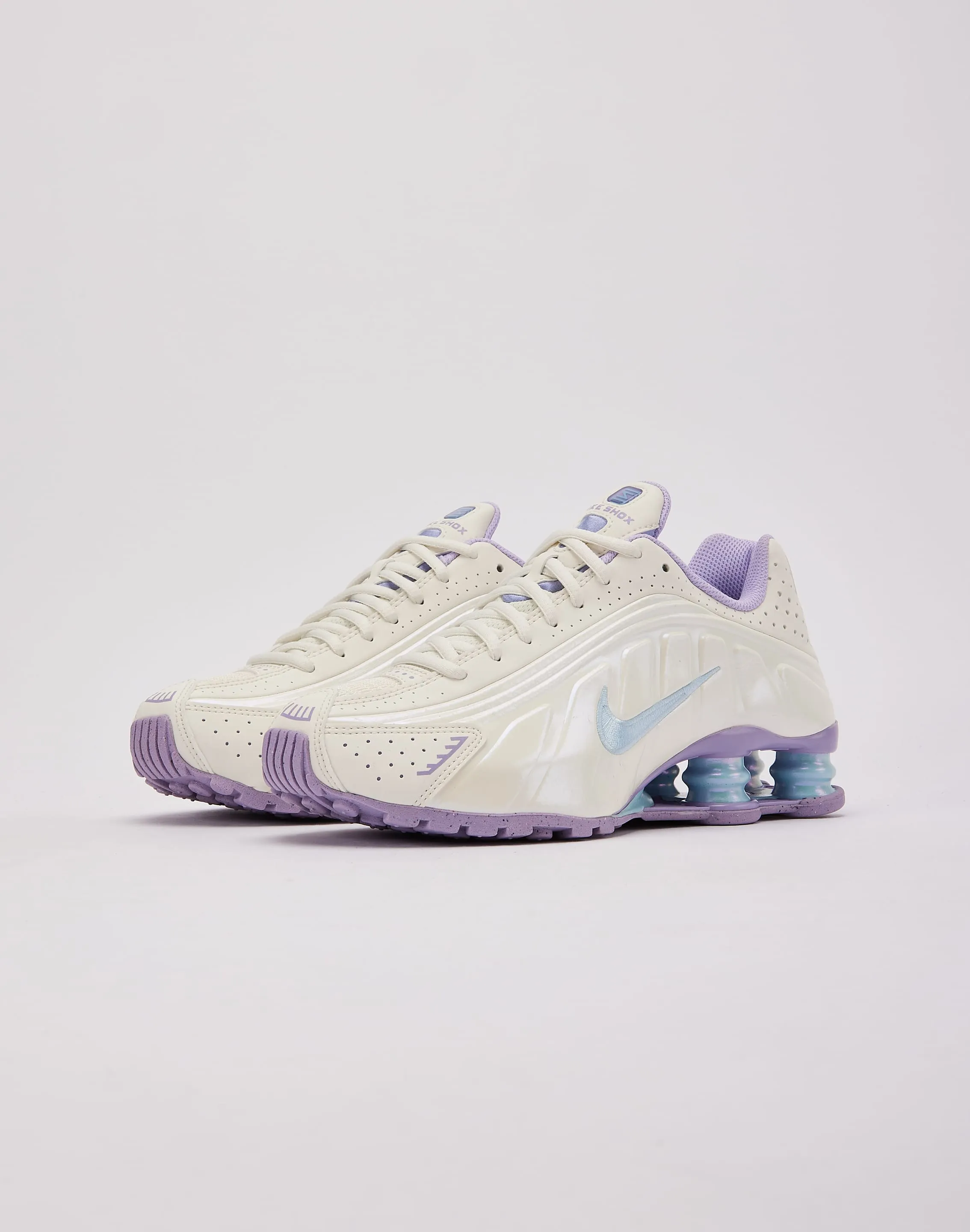 Nike Shox R4 Grade-School non - stretchy upper shoes