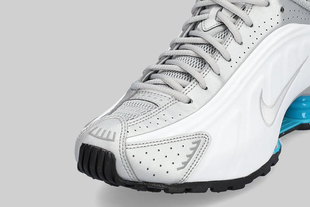 Self Cleaning Tread Nike Shox R4 'Metallic Silver'