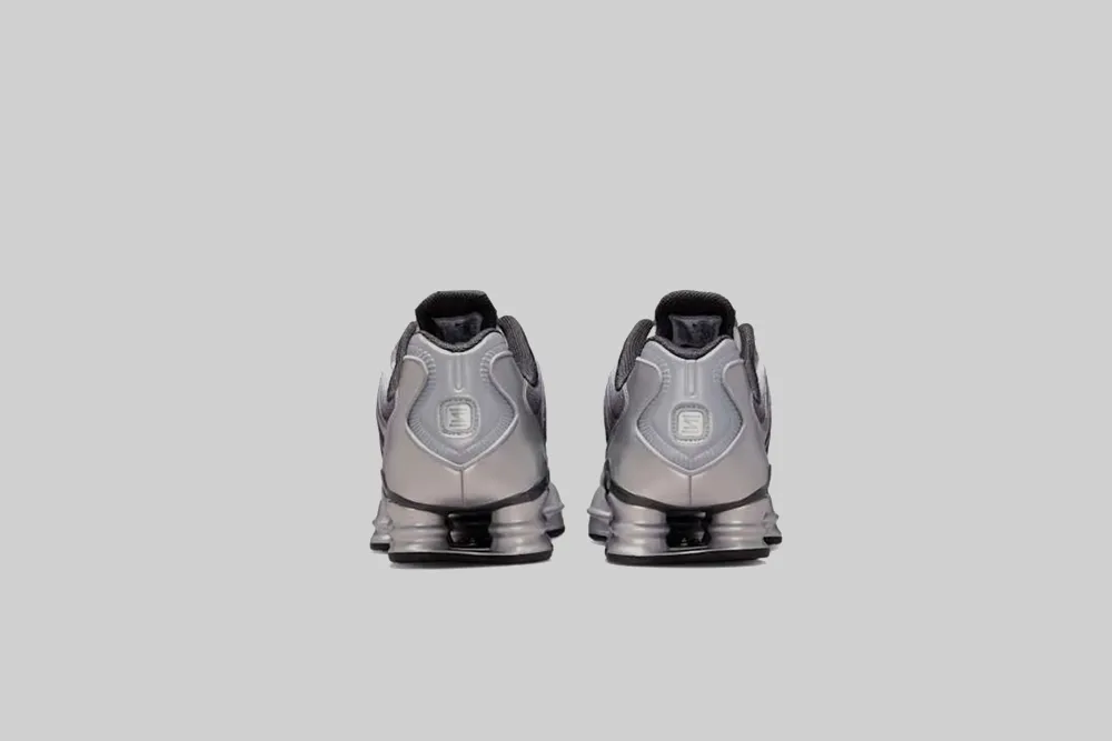Basic Fit Nike Shox TL 'Metallic Silver'