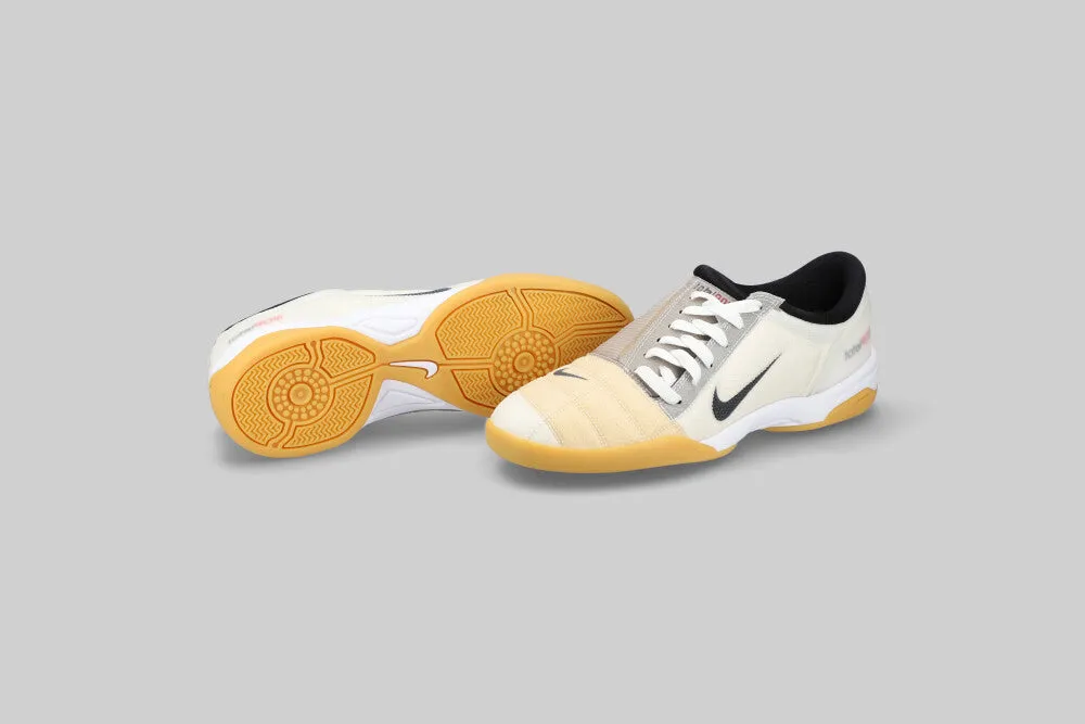 Cushioned Base Nike Total 90 'White and Black'