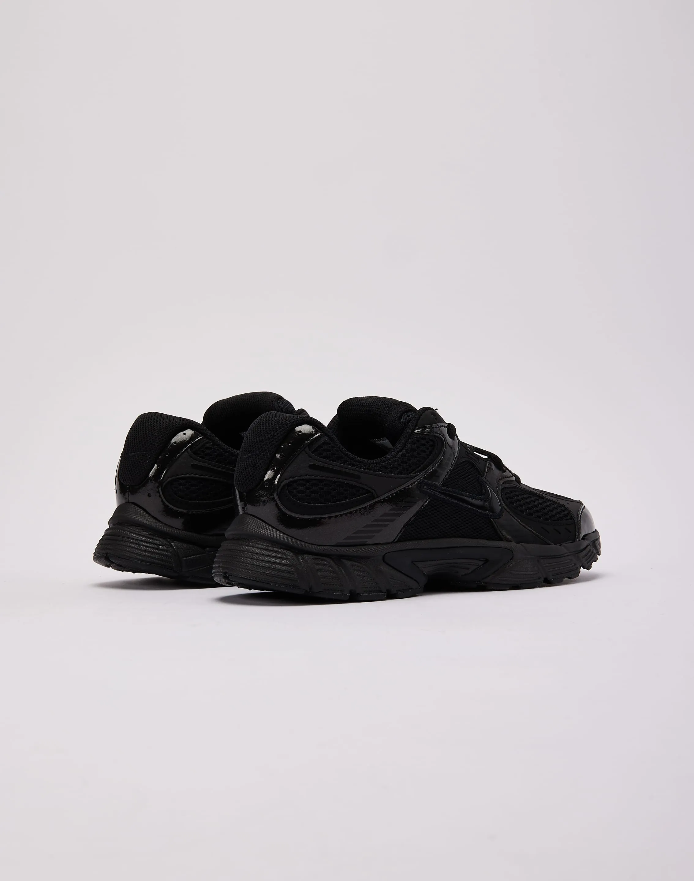 Multi Zone Airflow Channels Nike V5 RNR Grade-School