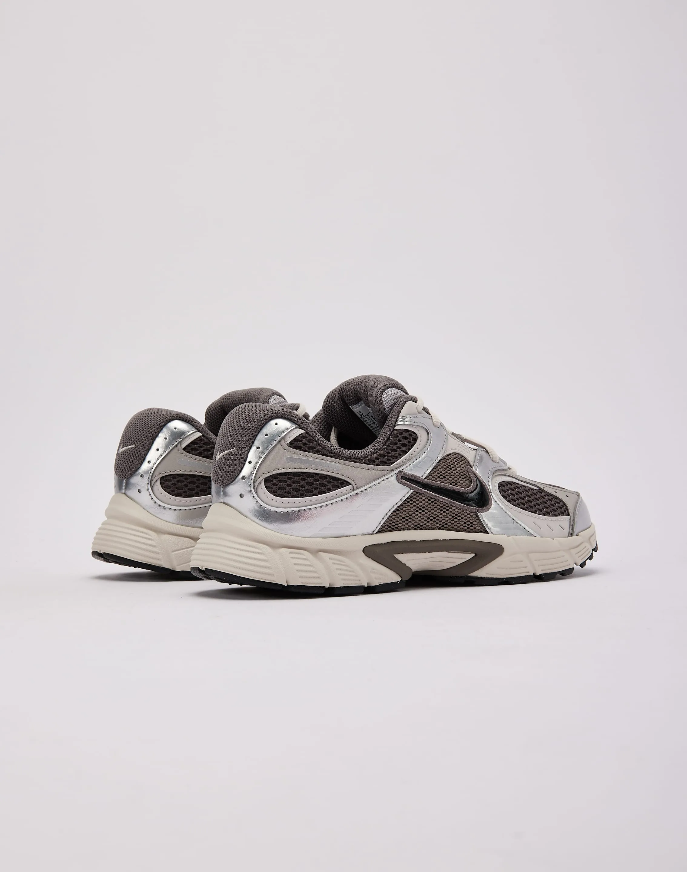 Responsive Heel Counter running for mental health Nike V5 RNR Grade-School