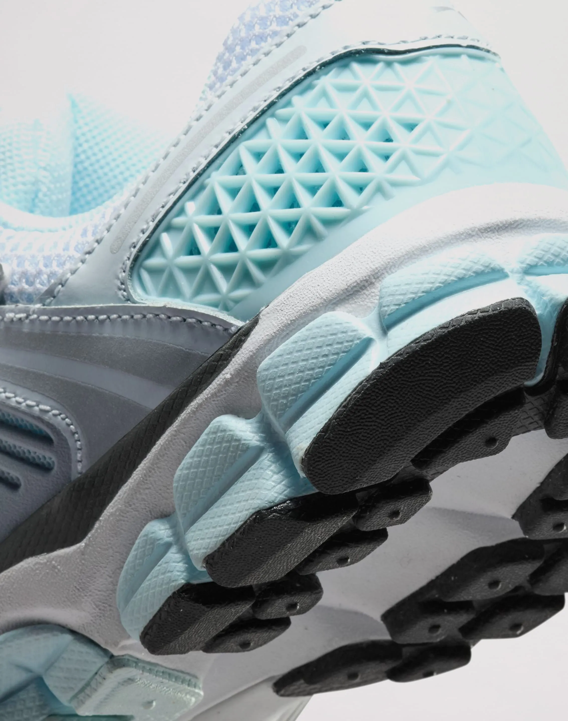 Nike Vomero 5 Grade School Kids' "Pure Platinum/Metallic Silver" Toe Cap