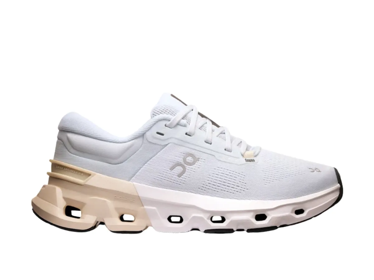 Workout Essential Sole plate supports clean takeoffs and fast deceleration ON Cloudflyer 5  ?????????????????????