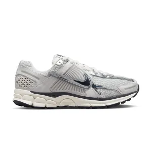 Tailored grip functionality Wmns Zoom Vomero 5 'Photon Dust Metallic Silver'