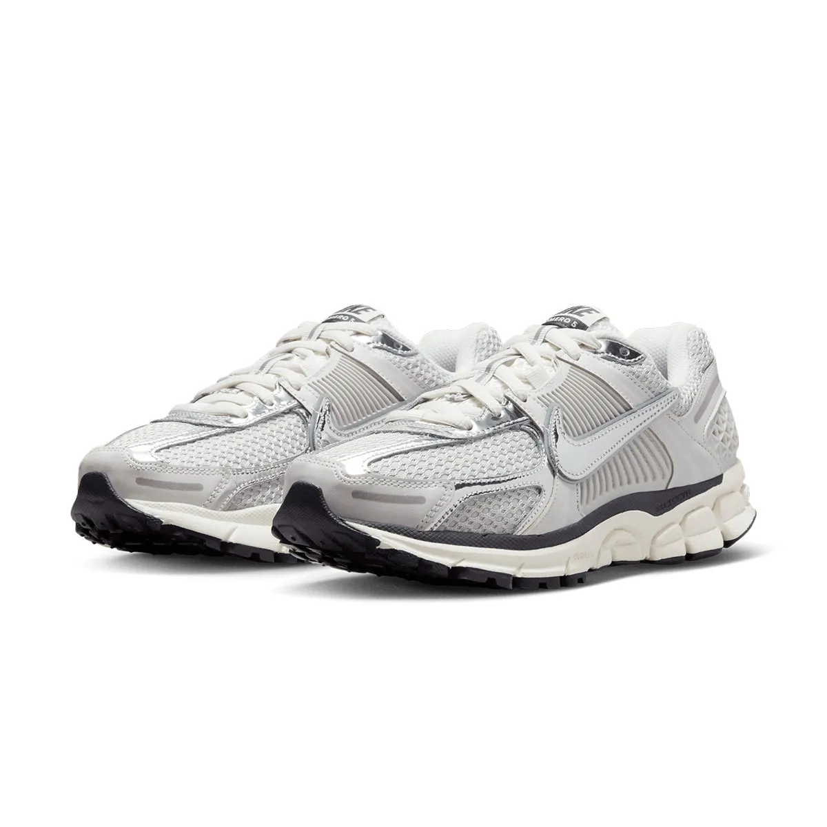 Wmns Zoom Vomero 5 'Photon Dust Metallic Silver' Multi terrain Traction Comfort Leather