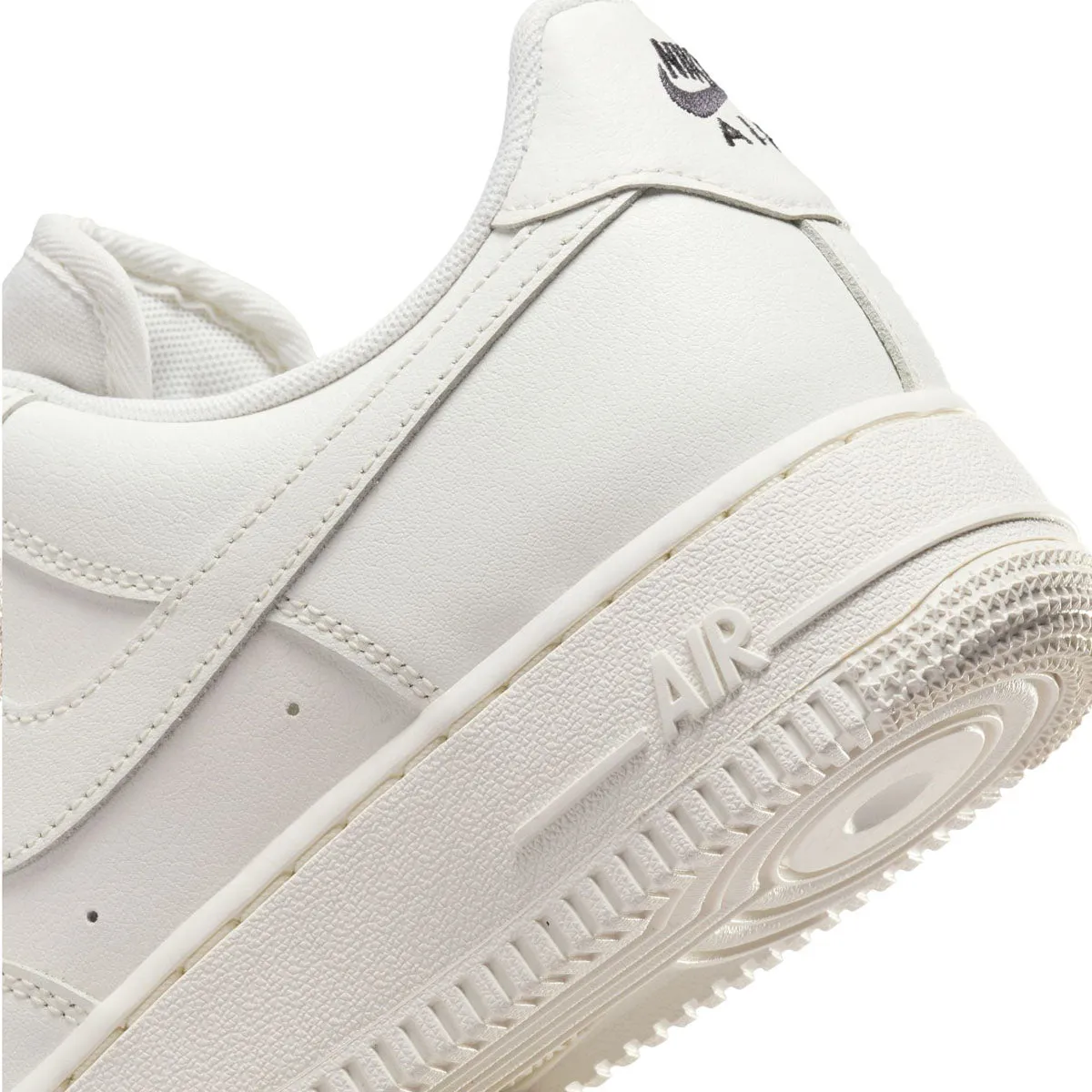 Wmns Air Force 1 '07 ESS 'Sail' Anti   Slip Feature