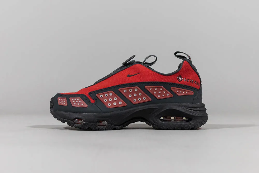 Women's Nike Air Max SNDR Gore-Tex 'Hyper Crimson' Durable Overlay