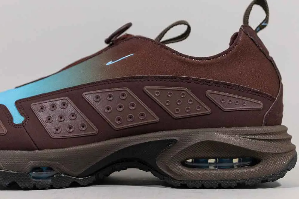 Women's Nike Air Max SNDR 'Burgundy Crush and Baltic Blue' Reinforced Quarter Low Drop Profile