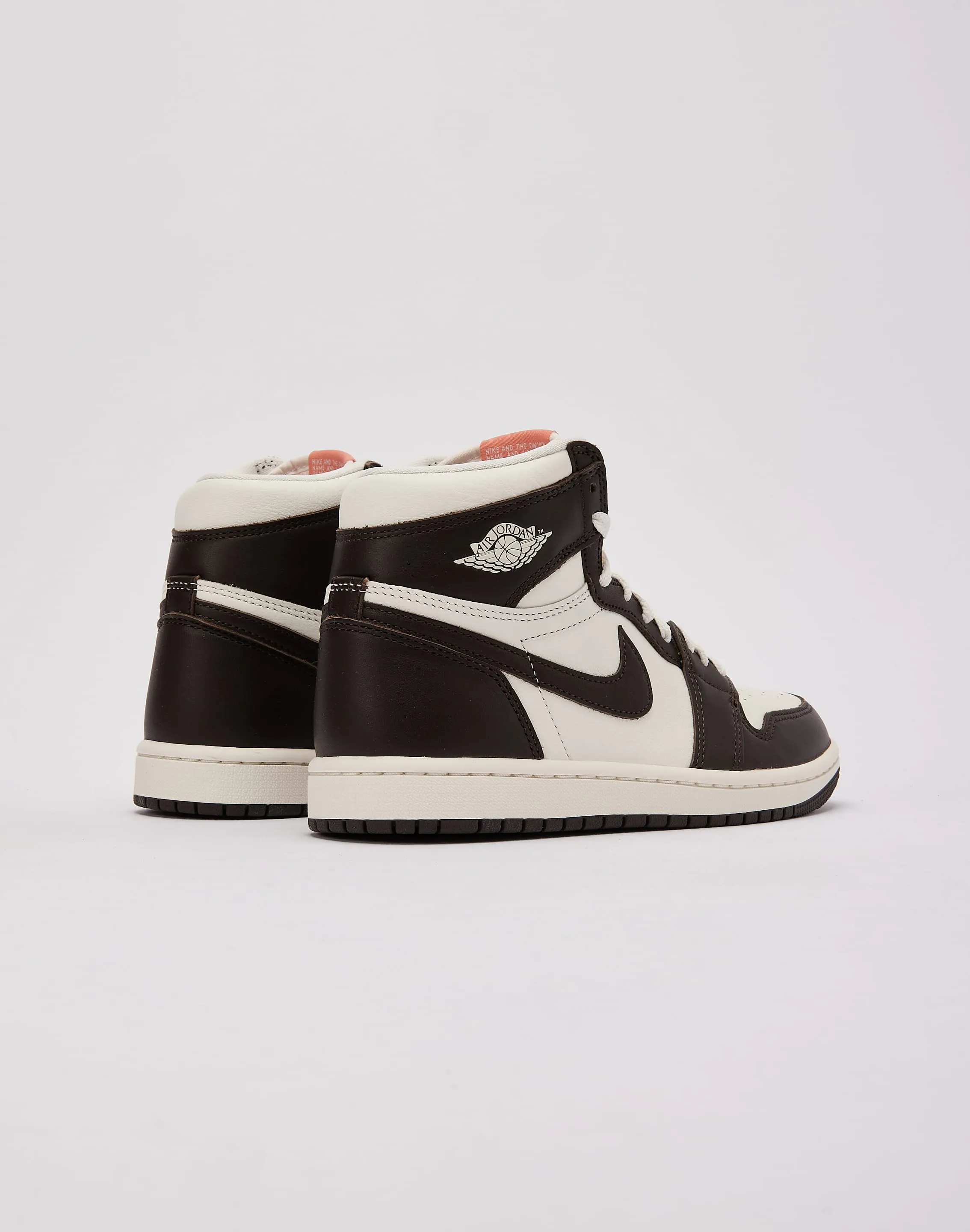 Training Day Use Jordan Air Jordan 1 Retro High OG 'Baroque Brown'