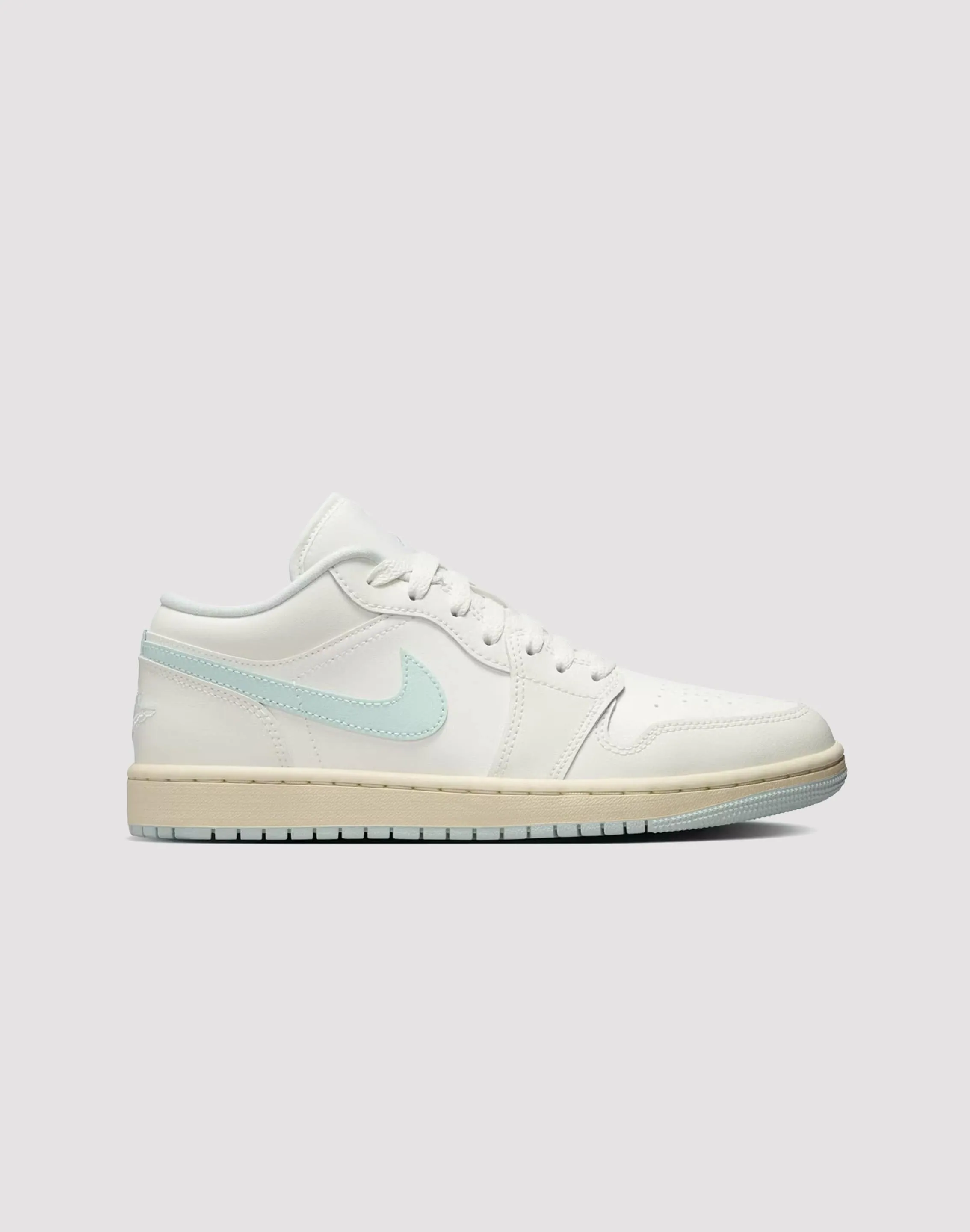 Jordan Air Jordan 1 Low High-Energy Performance Lace   Up Closure