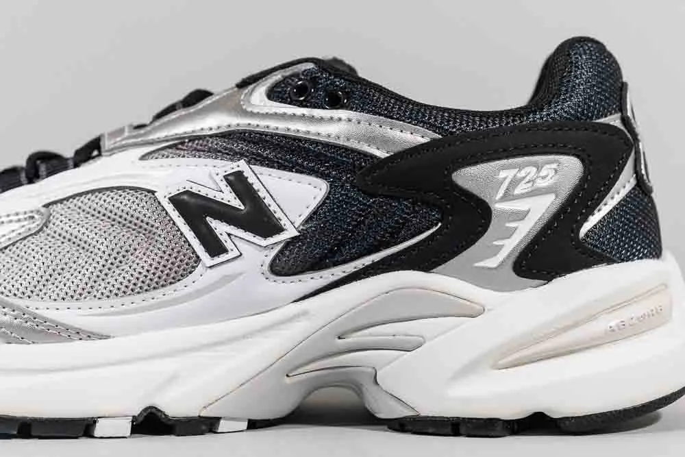 New Balance 725 'Grey Matter and Black' - ML725BH Grip Technology On The Move