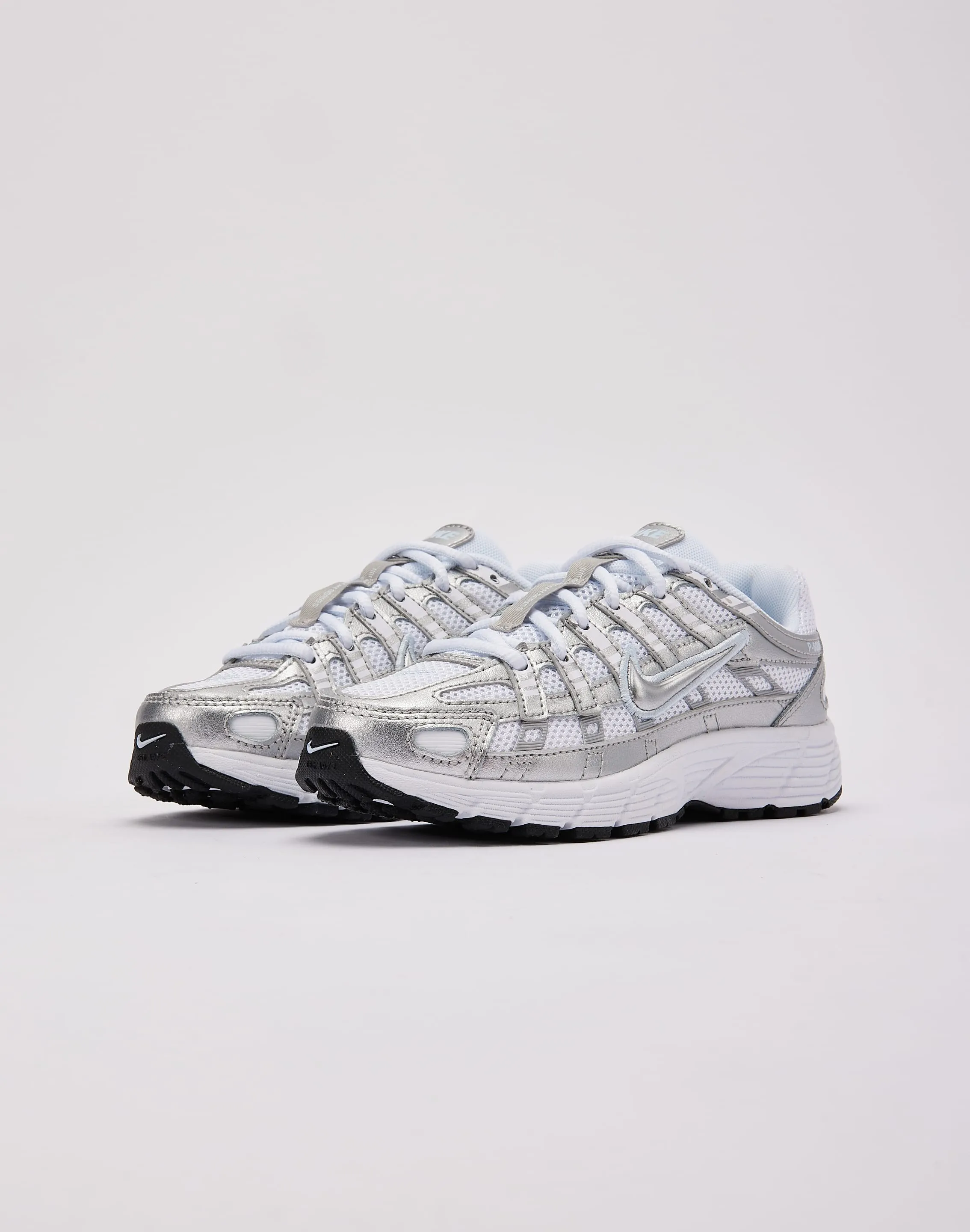 Nike P-6000 Pre-School Abrasion Resistant Welding Sock Like Fit Technology