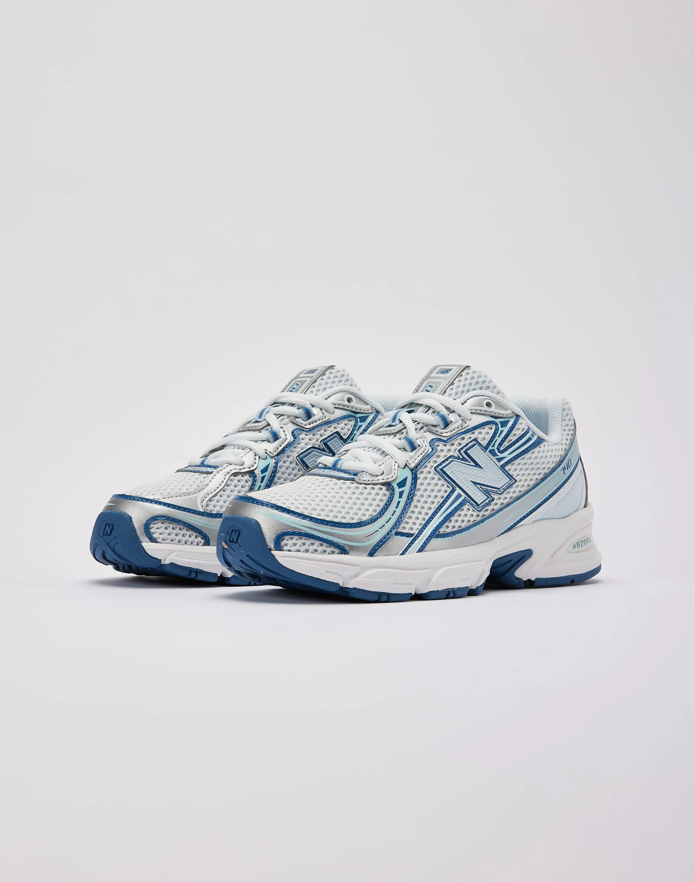 versatile - feature shoes New Balance 740 Grade-School
