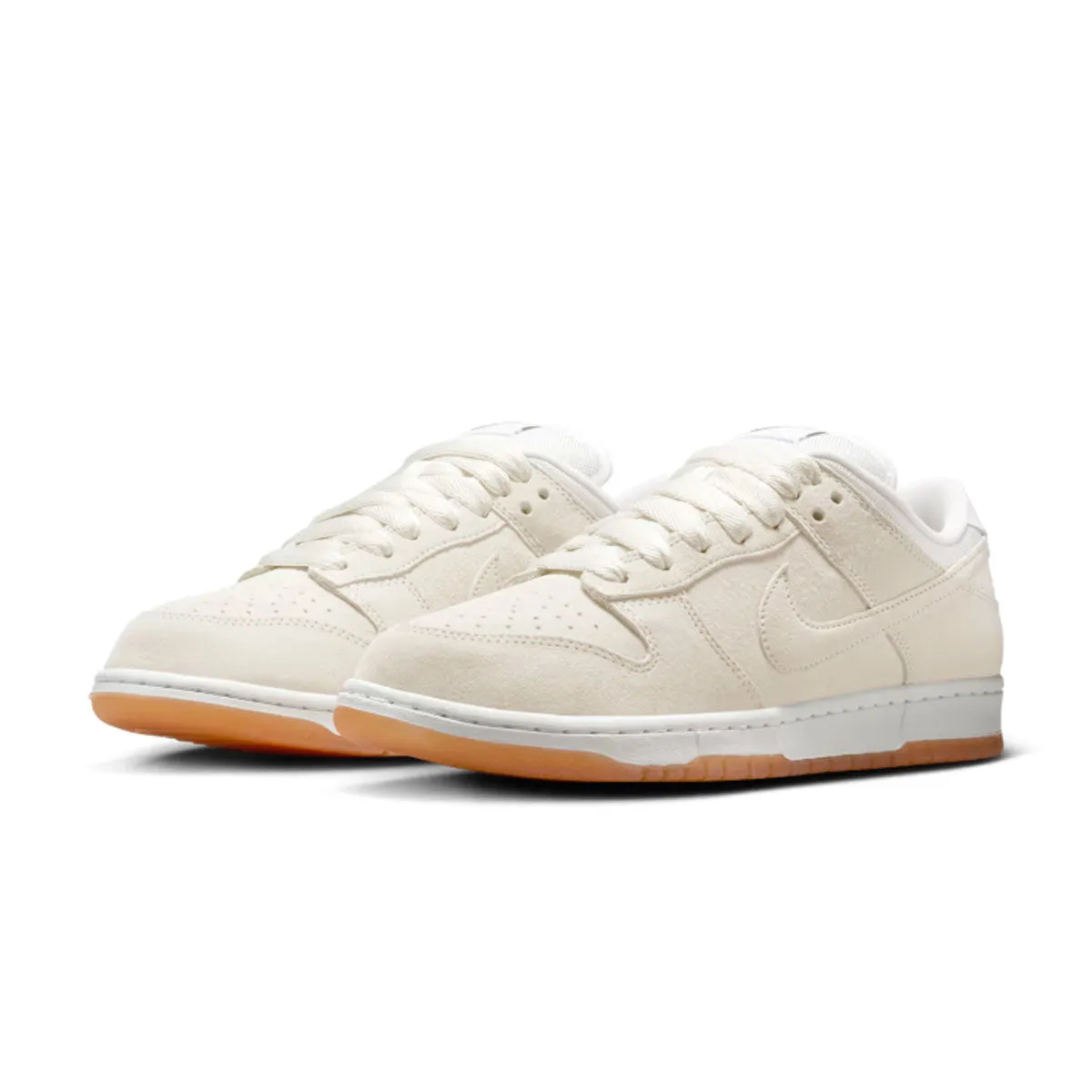 Reinforced Eyelet Construction SB Dunk Low Pro B 'Pale Ivory'