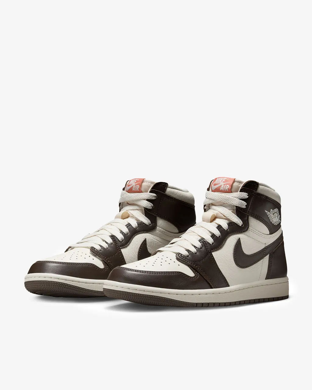 Responsive Foam Cushioning WMNS Air Jordan 1 High OG 'Baroque Brown/Sail'