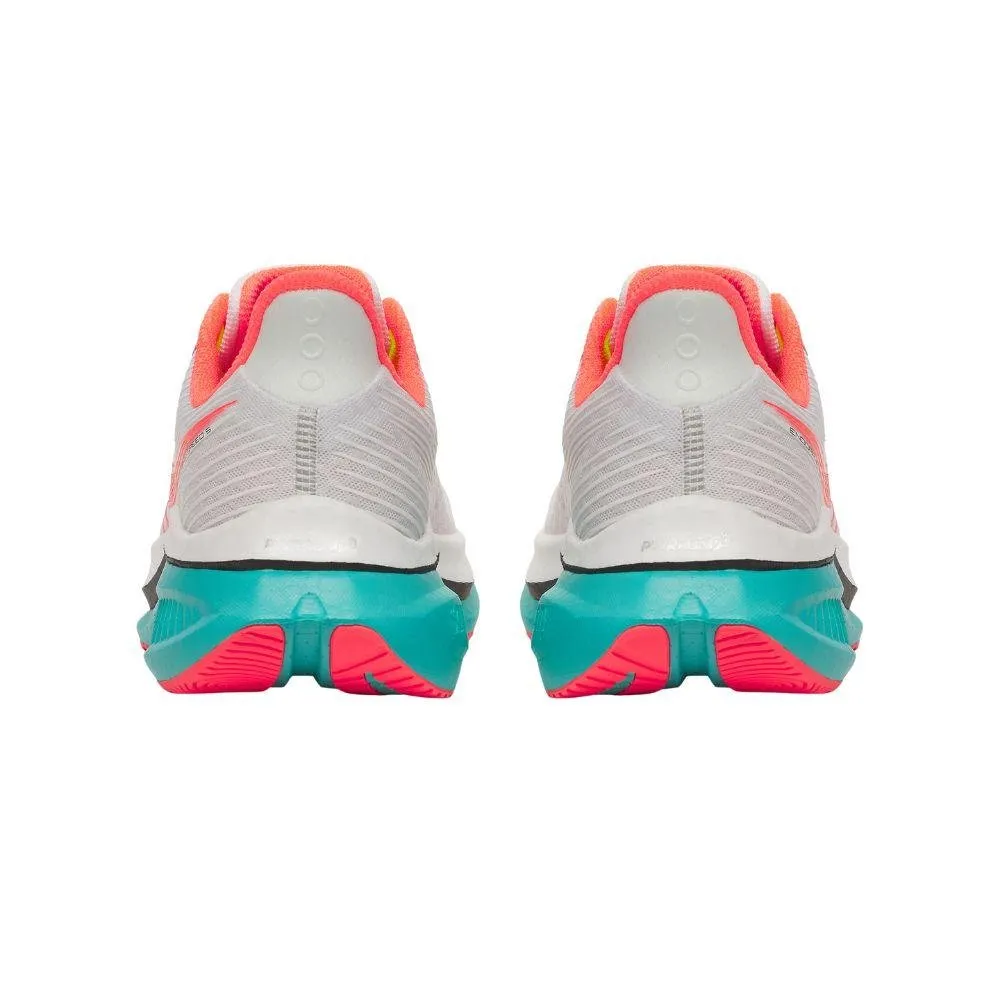 running for a way to stay connected to the community Internal Heel Cup SAUCONY ENDORPHIN SPEED 5