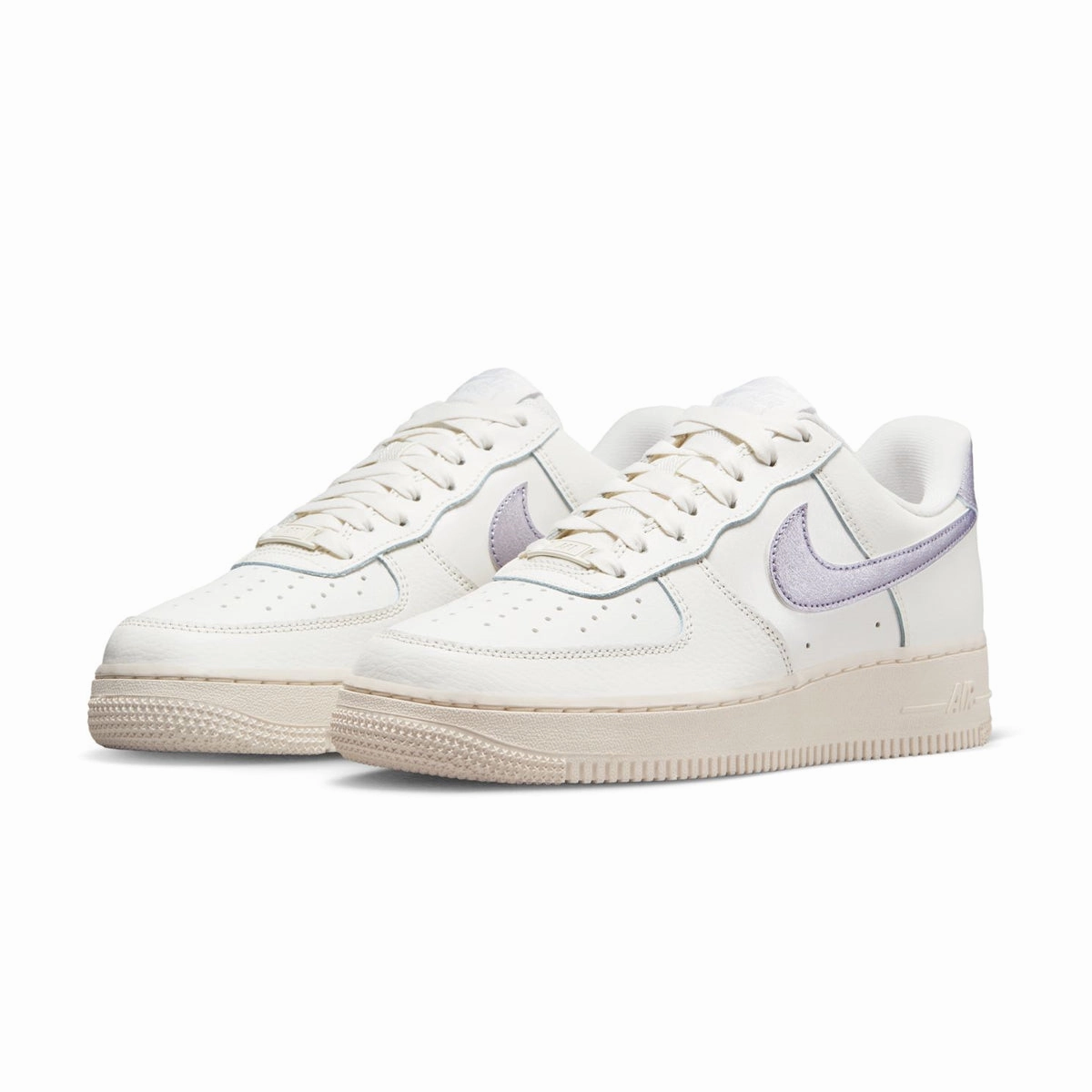 Wmns Air Force 1 '07 Ess 'Metallic Purple' Adaptive Fit Technology