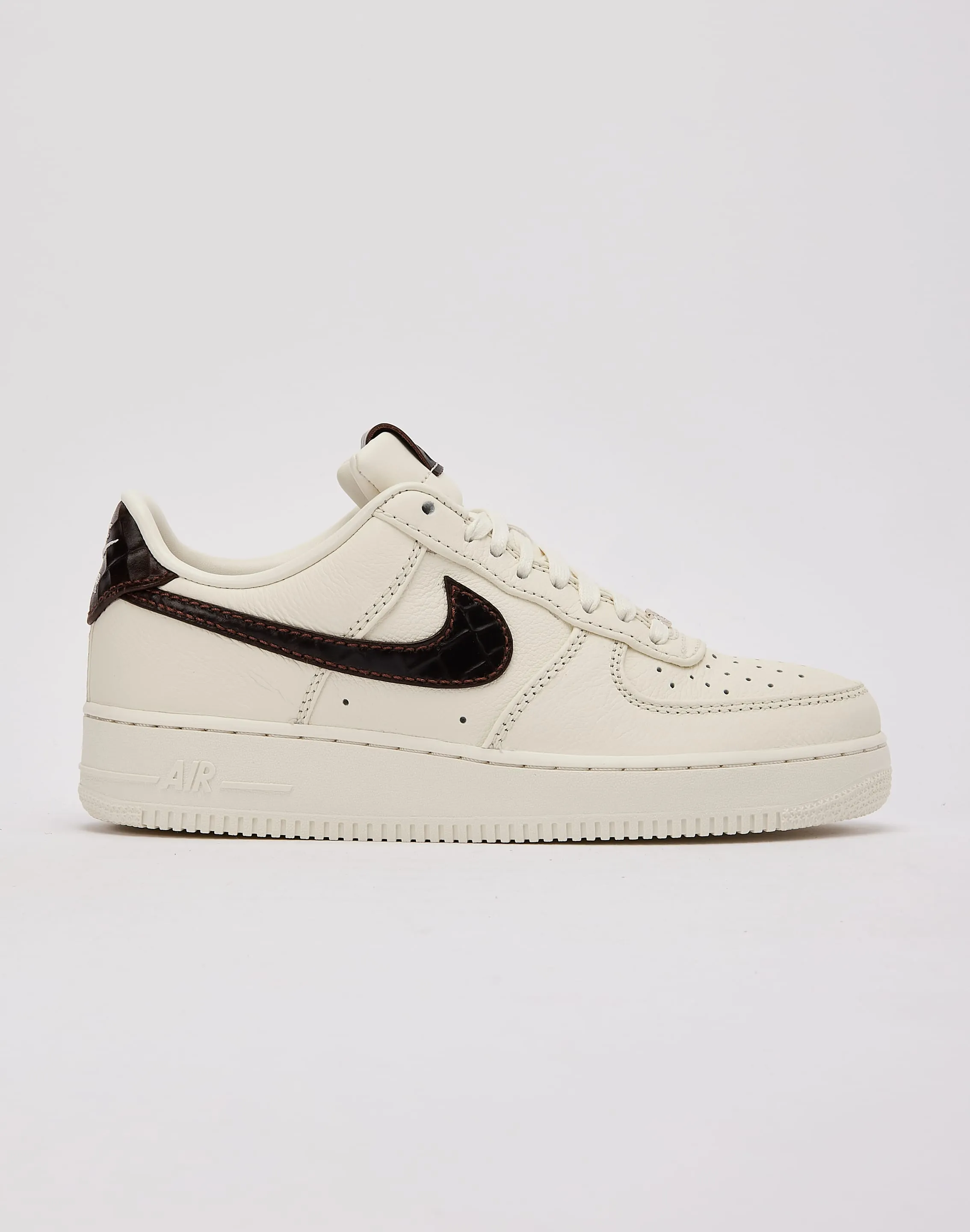 Efficient Footwork Nike Air Force 1 Low '07