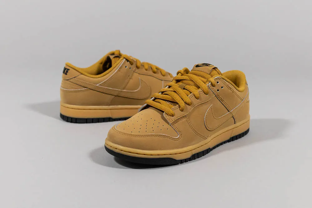 Nike Dunk Low 'Wheat' Friction Free Laces Zero Break In Design