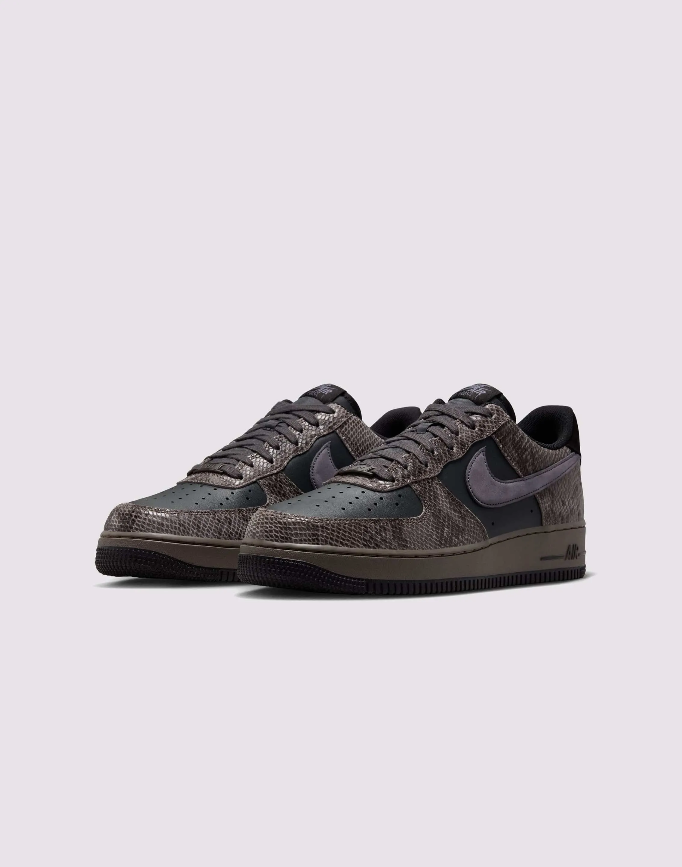 Flexible Grip Comfort Tongue Nike Air Force 1 '07 LV8