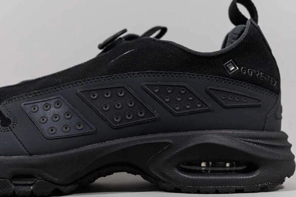 Shock absorption system Boosted flair Women's Nike Air Max SNDR GORE-TEX 'Black and Dark Smoke Grey'