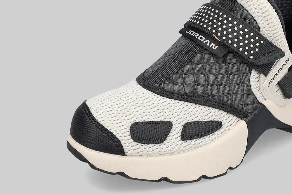 Women's Jordan Trunner LX 'Light Orewood and Brown' Mid Top Shock Absorbing Capacity