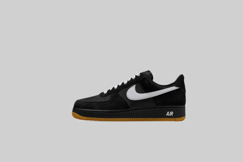 Comfort Runner Deep Tread Pattern Nike Air Force 1 '07 LV8 'Black and White'