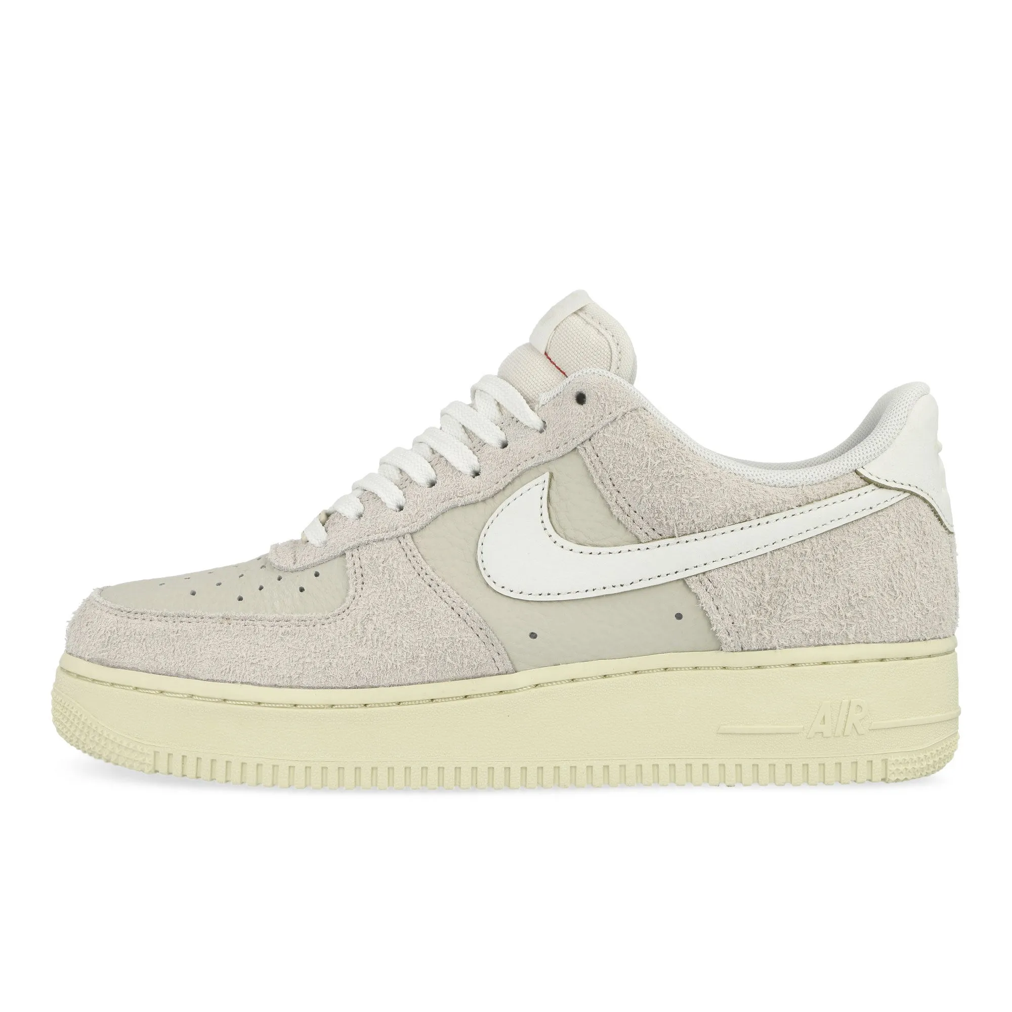 Air Force 1 '07 LX Action Fit Durable Stitching