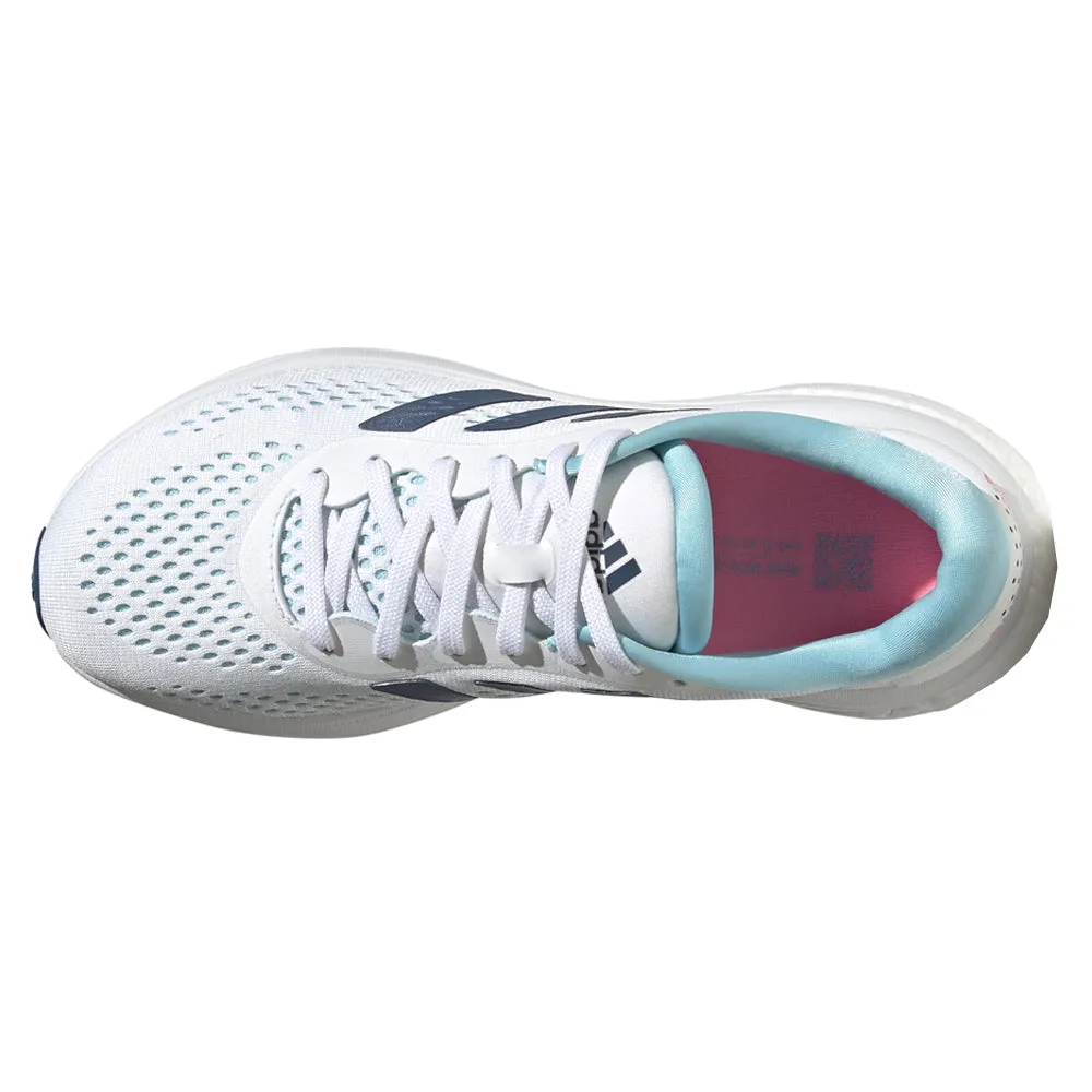 Supernova 2 Running Shoes running in a track meet shoes