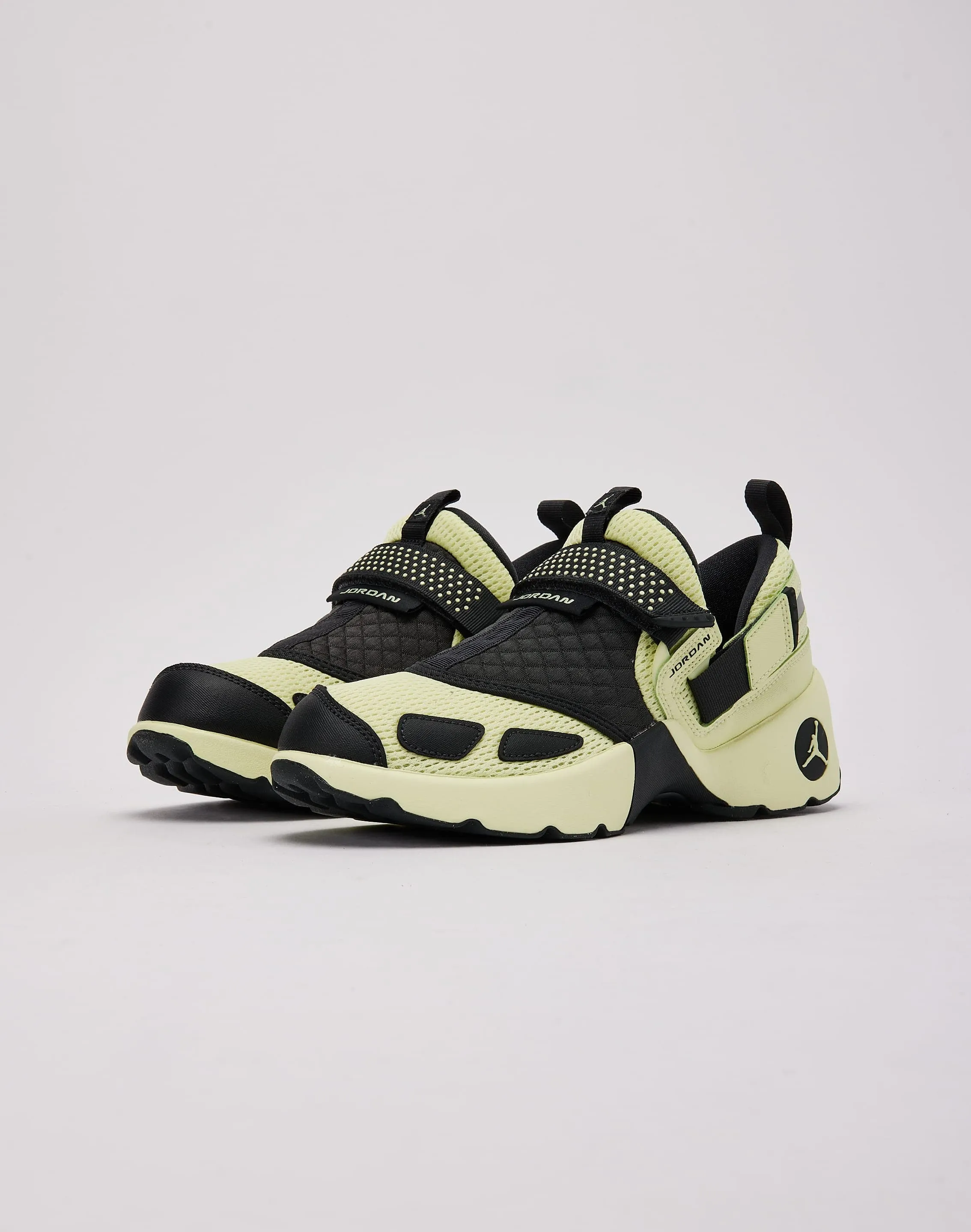 Jordan Trunner LX Sock Like Ankle Collar