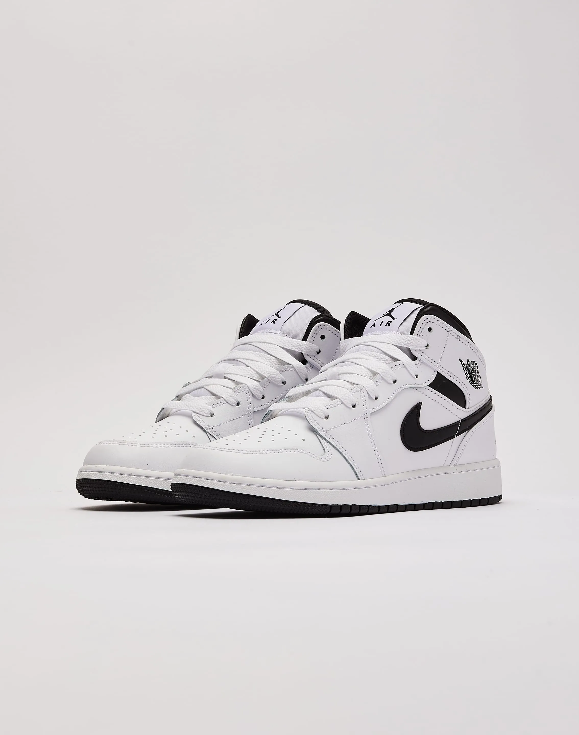 Jordan Air Jordan 1 Mid Grade-School Athletic
