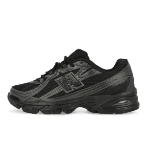 U740BO2 Layered silhouette