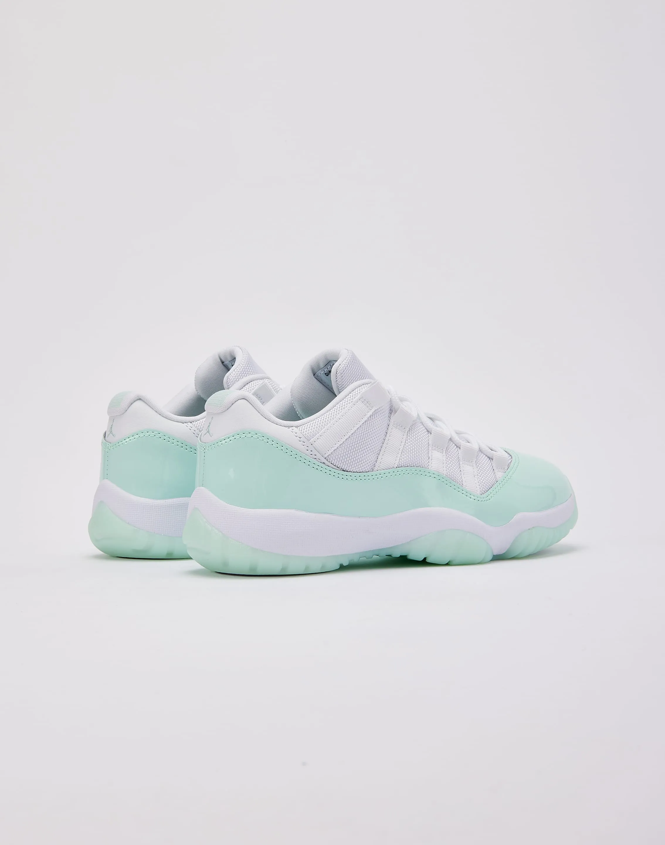 Rolling Motion Geometry Jordan Air Jordan 11 Retro Low 'Igloo'